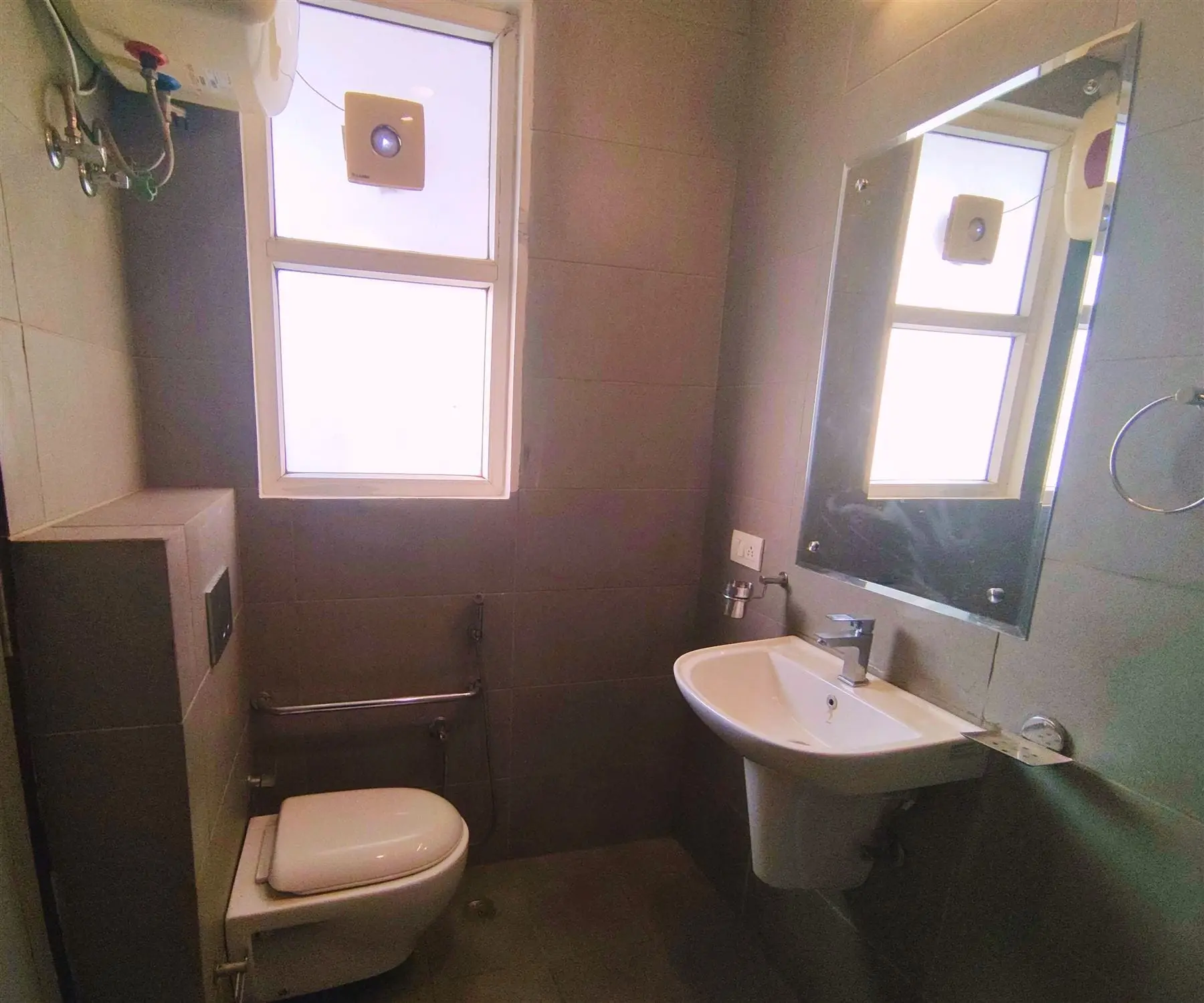 A private bathroom at Commune Collective